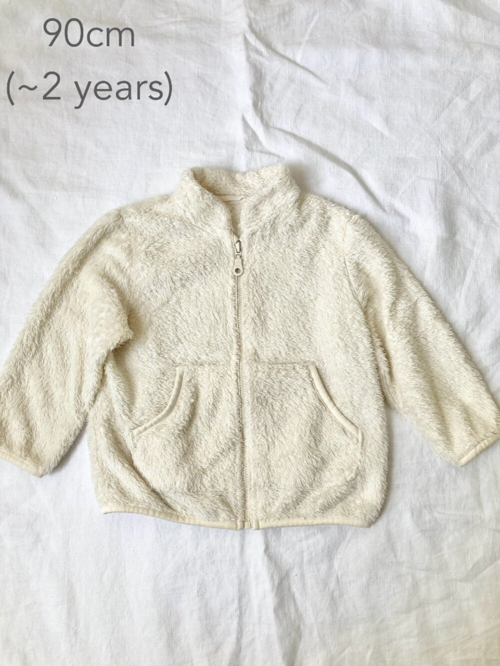 🪴5/$30 Uniqlo 90cm 1-2 Years White Cream Fleece Fuzzy Zip Hoodie Jacket Winter